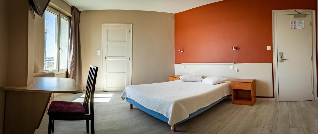 Hotel De La Gare Châteauroux Екстериор снимка