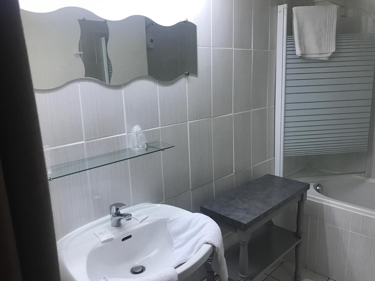 Hotel De La Gare Châteauroux Екстериор снимка